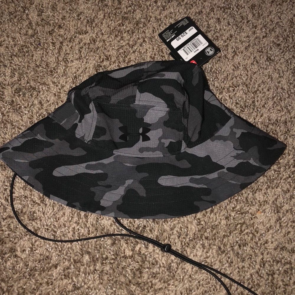 Under armour camo Black & gray bucket hat